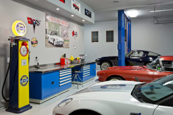 Contemporary Garage